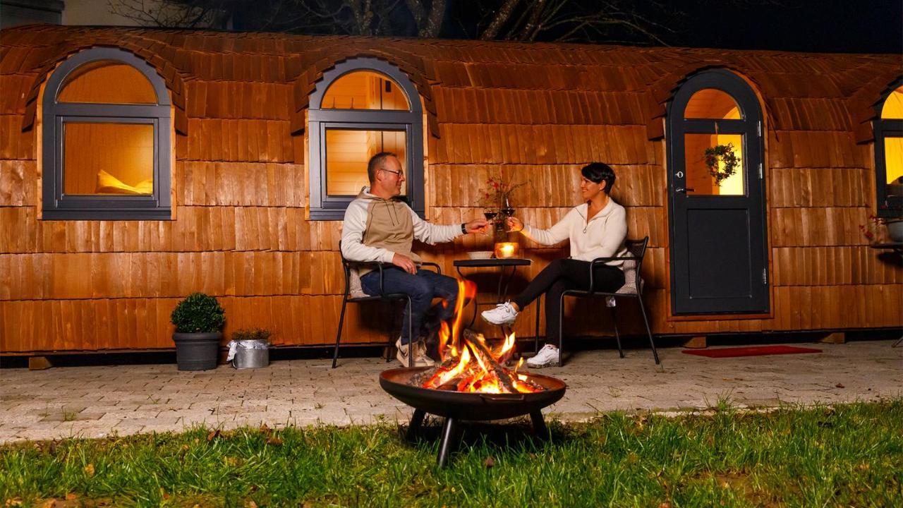 Auszeitgarten - Urlaub Im Tinyhaus Im Herzen Von Oberschwaben Aulendorf Exterior foto